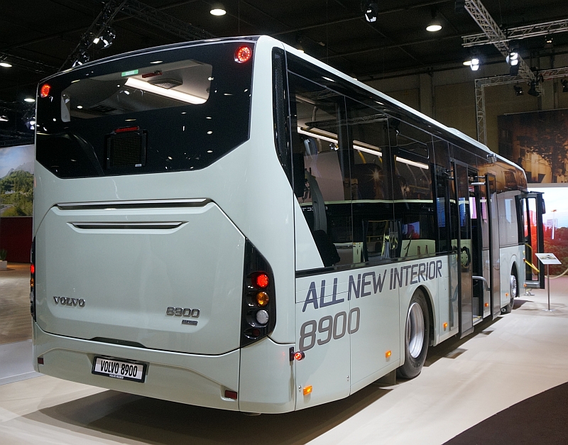 BUSWORLD 2015: Volvo Buses - v premiéře elektrobus 12 m, kloubový hybrid,