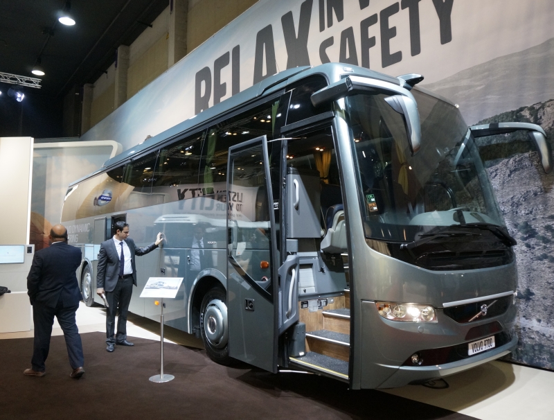 BUSWORLD 2015: Volvo Buses - v premiéře elektrobus 12 m, kloubový hybrid,