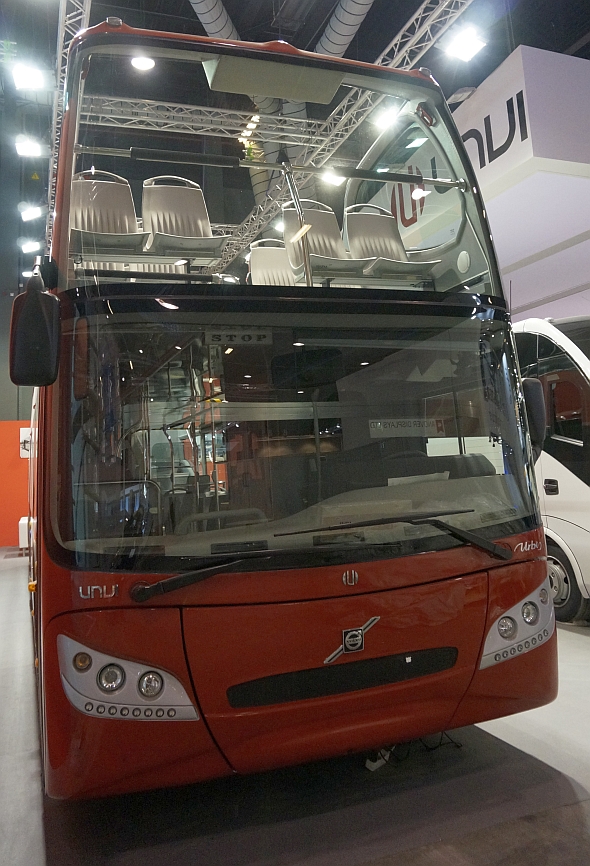 BUSWORLD 2015: Volvo Buses - v premiéře elektrobus 12 m, kloubový hybrid, 