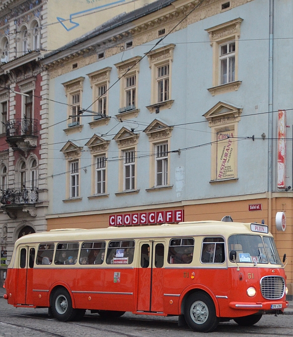 Plzeň: Historický autobus Škoda 706 RTO PMDP vyjel 28. října 