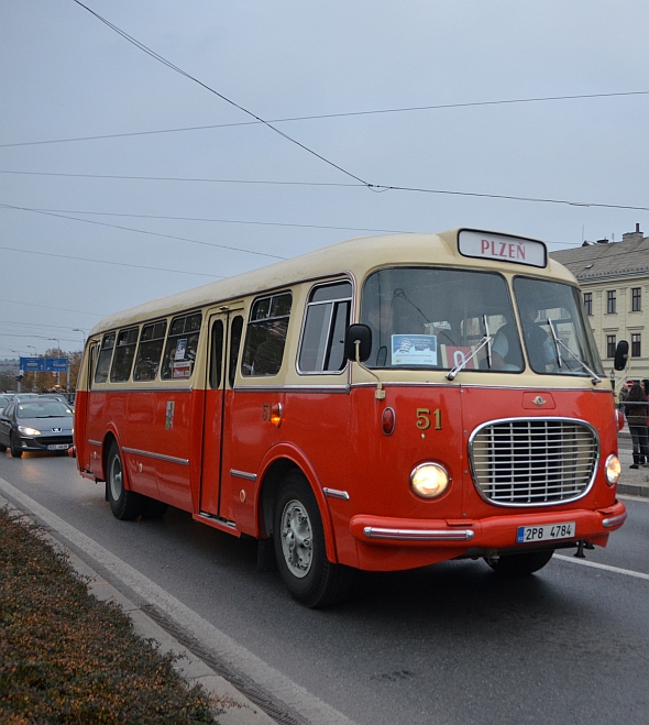 Plzeň: Historický autobus Škoda 706 RTO PMDP vyjel 28. října 