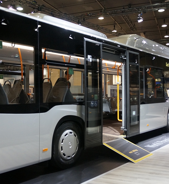 BUSWORLD 2015: Mercedes-Benz ve světové premiéře s New Citarem NGT