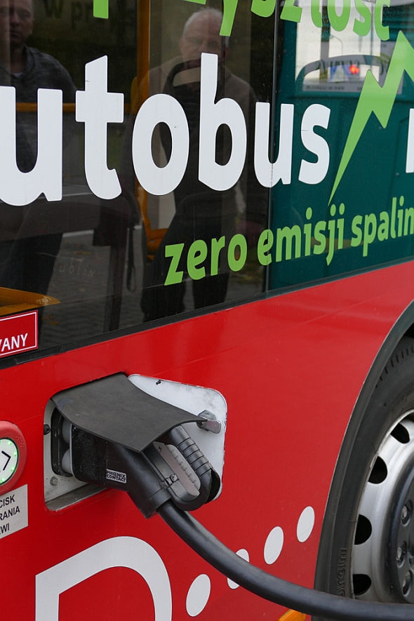 Už rok  jezdí  v polském  Lublinu kooperační elektrobus Ursus Bogdan