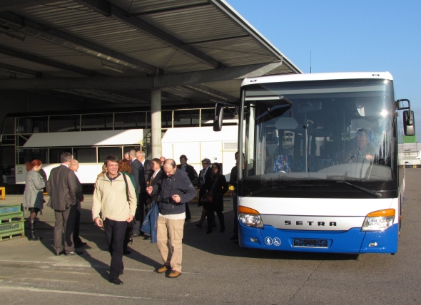 Německý Daimler předal 140 autobusů značky Setra koncernu ICOM transport