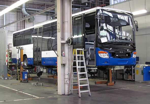 Německý Daimler předal 140 autobusů značky Setra koncernu ICOM transport