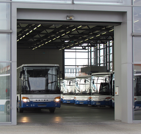 Německý Daimler předal 140 autobusů značky Setra koncernu ICOM transport