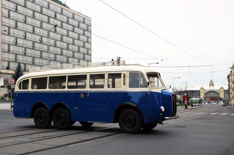 Veteráni na Czechbusu 2015: Tatra se přesunula po ose na Výstaviště a  s RO 