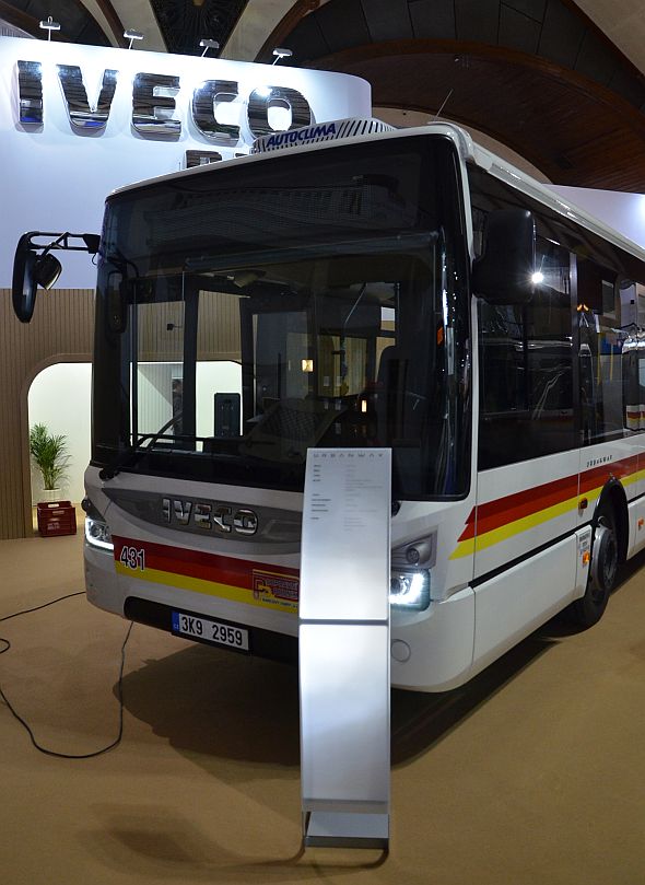 Ohlédnutí za veletrhem Czechbus 2015: Kloubový Urbanway pro DPKV