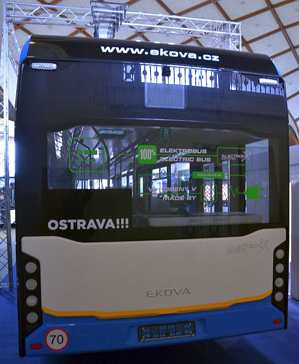 Ohlédnutí za veletrhem Czechbus 2015: Elektrobus EKOVA ELECTRON