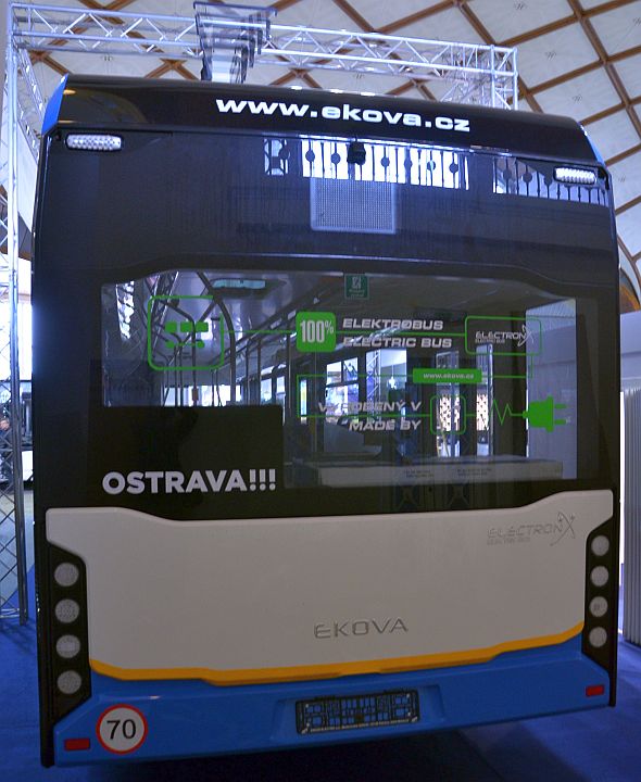 Ohlédnutí za veletrhem Czechbus 2015: Elektrobus  EKOVA ELECTRON