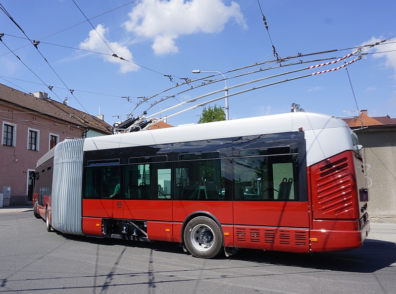 Nové trolejbusy Iveco Crealis Neo s elektrovýzbrojí ze Škody Electric 