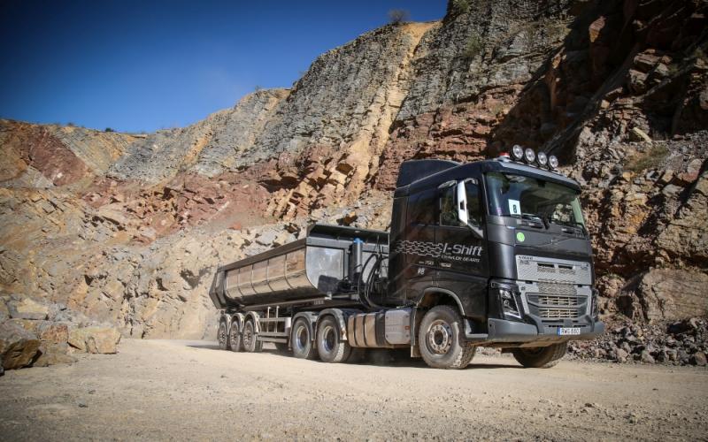 Společnost Volvo Trucks představila nová vozidla a techniku určenou do náročného terénu