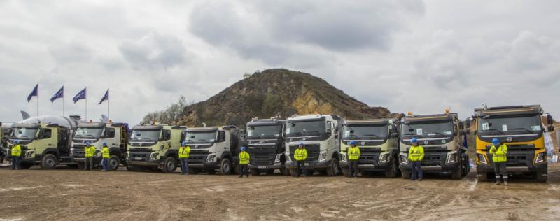 Společnost Volvo Trucks představila nová vozidla a techniku určenou do náročného terénu