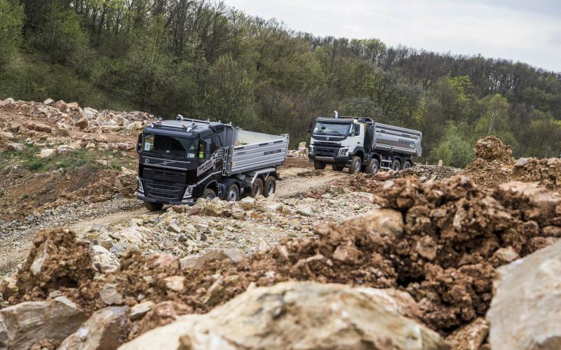 Společnost Volvo Trucks představila nová vozidla a techniku určenou do náročného terénu