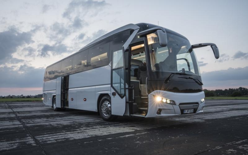 Na veletrhu v Hannoveru probíhá premiéra nového NEOPLANu Tourliner