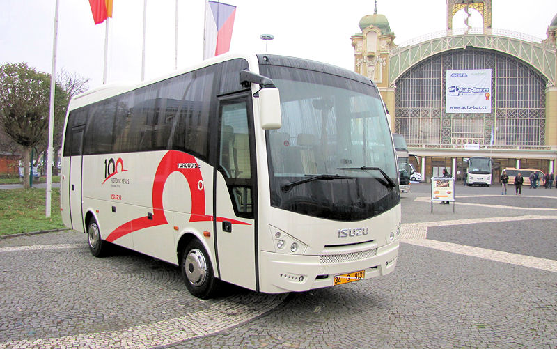 TURANCAR CZ na Czechbusu s ISUZU VISIGO v nejnovější verzi