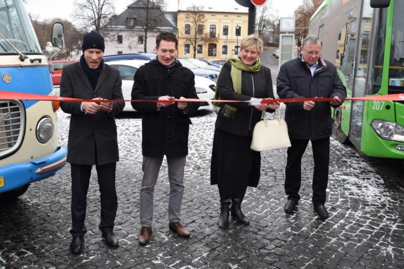 S Pražskou integrovanou dopravou na Říp a do Roudnice nad Labem a s Dopravou Ústeckého kraje do Mělníka