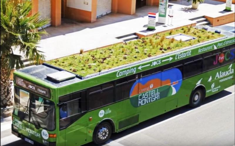 Zelené střechy autobusů a čistý vzduch v Madridu