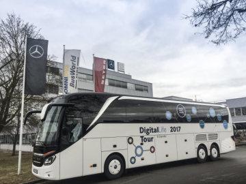 Mercedes-Benz: Hack-on-Bus Tour ze Stuttgartu do Barcelony