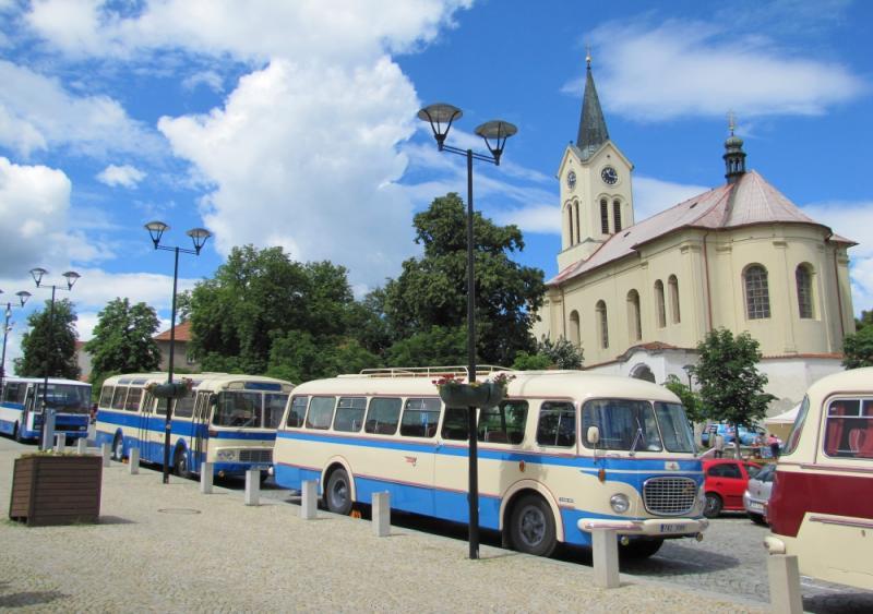 Autobusový den PID v Letňanech v sobotu 8. dubna