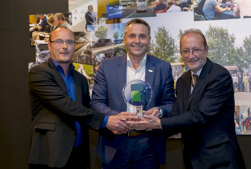 Daily Tourys získal titul "International minibus of the year 2017"