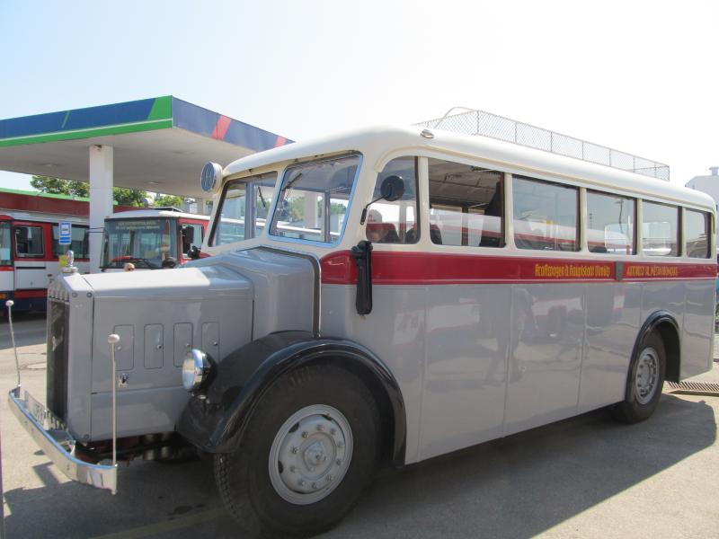 90 let autobusové dopravy v Olomouci