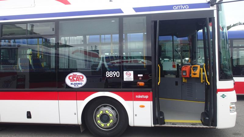 Dvacetsedm nových autobusů SOR CNG se představilo v Kladně