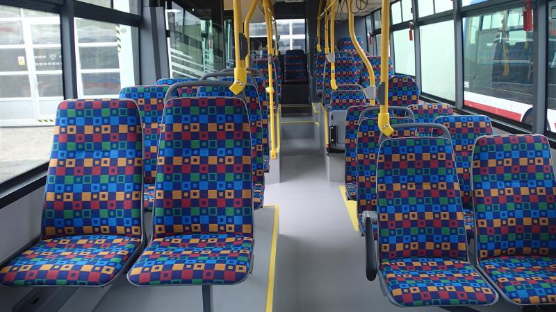 Dvacetsedm nových autobusů SOR CNG se představilo v Kladně