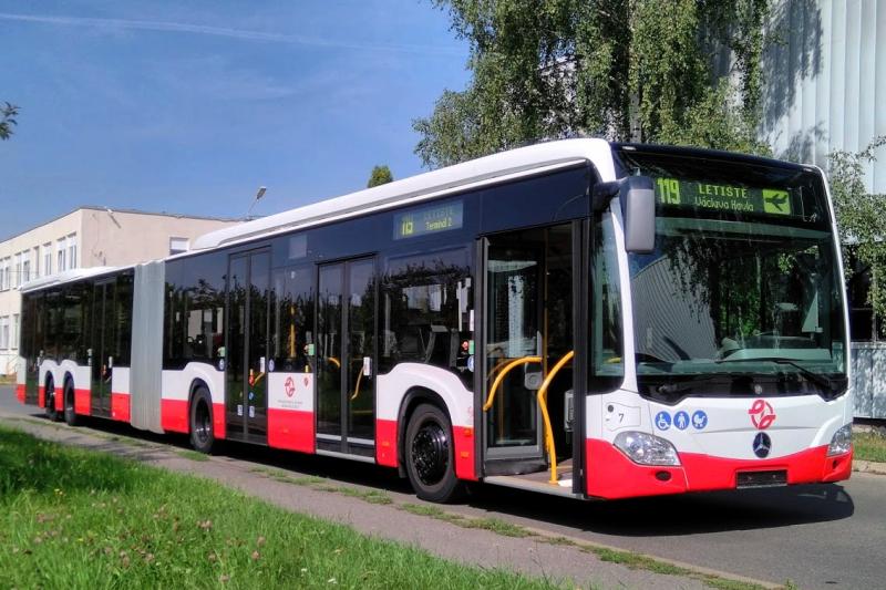 Mercedes-Benz CapaCity L pojede od září na letiště Václava Havla