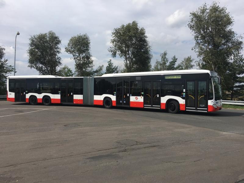 Mercedes-Benz CapaCity L pojede od září na letiště Václava Havla