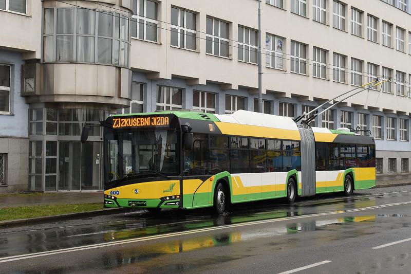 Letní zkušební jízdy trolejbusů Škody Electric v Plzni