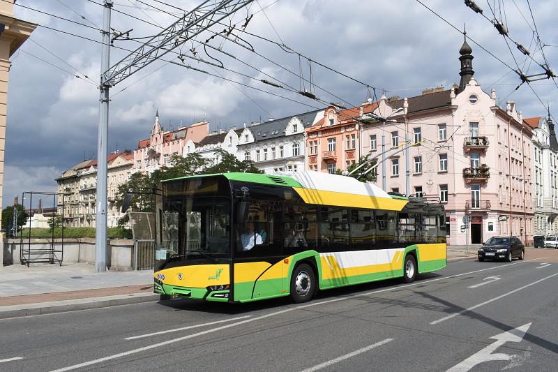 Letní zkušební jízdy trolejbusů Škody Electric v Plzni