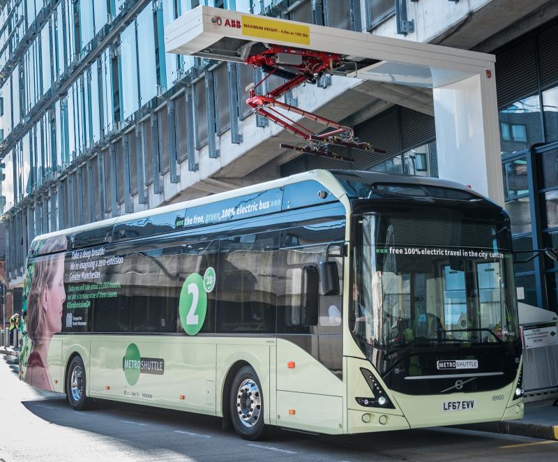 Elektrobus Volvo na tour ve Velké Británii