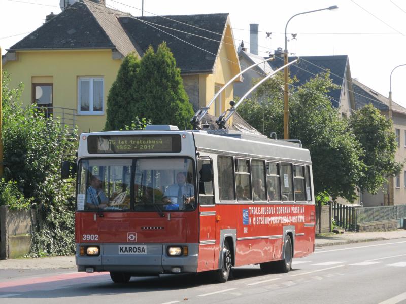 Trolejbusy jezdí v Opavě už 65 let