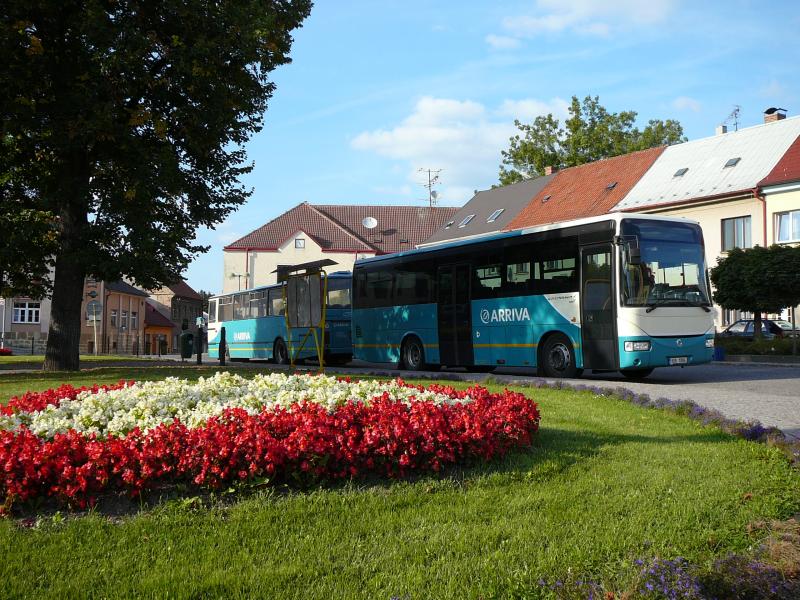 Knihy jedou autobusem s ARRIVOU