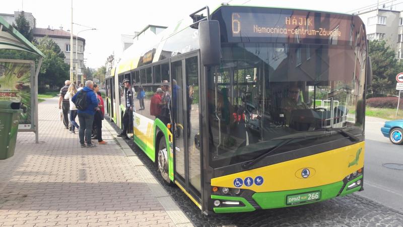 Cestující v Žilině vozí první z nových trolejbusů ze Škody Electric