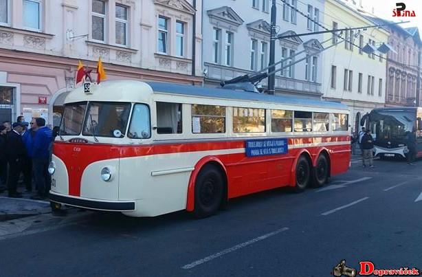 Elektrobus s dymamickým dobíjením v provozu v Praze