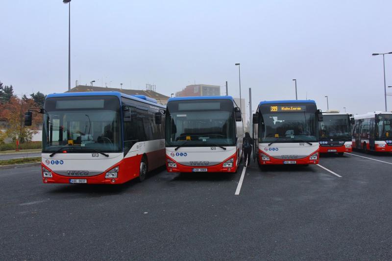 Nové autobusy pro rychlíkové linky Praha – Kladno
