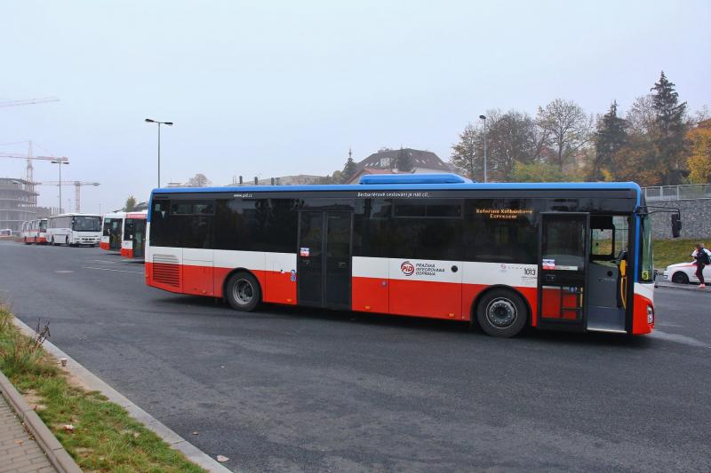 Nové autobusy pro rychlíkové linky Praha – Kladno