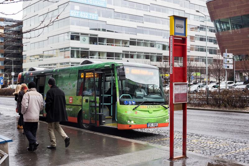 Elektrobusy v pražském BB Centru přepravily přes milion pasažérů