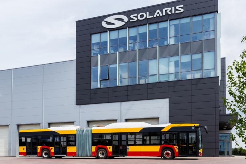 Varšava dostane první elektrický kloubový autobus od Solarisu