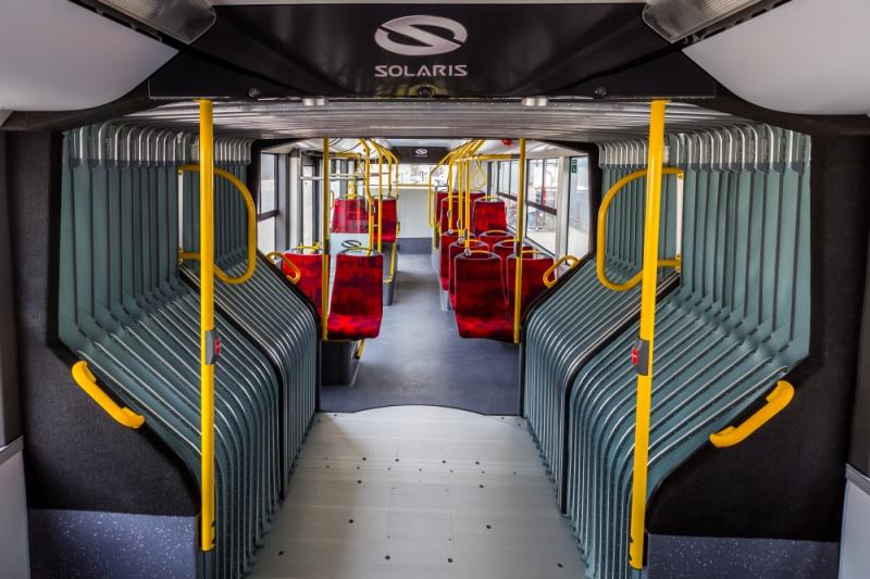 Varšava dostane první elektrický kloubový autobus od Solarisu