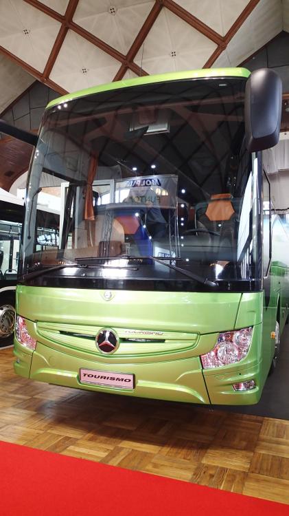 Premiéra zájezdového autobusu Mercedes-Benz Tourismo