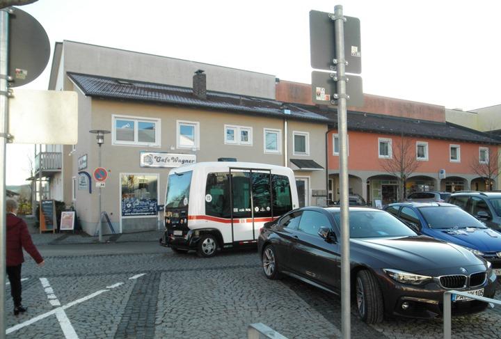 Doporučujeme: Odpoledne s autonomním minibusem v Bad Birnbachu