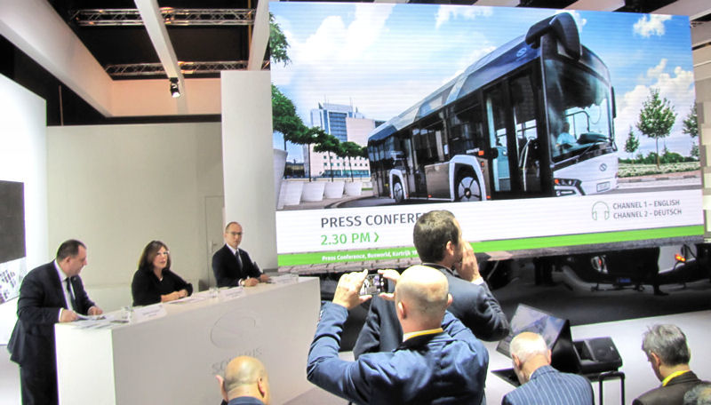 Výrobce autobusů Solaris je na prodej