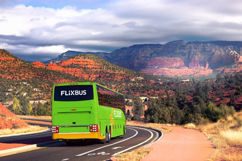 FlixBus startuje v USA, nabídku spojení rozšiřuje i v Evropě