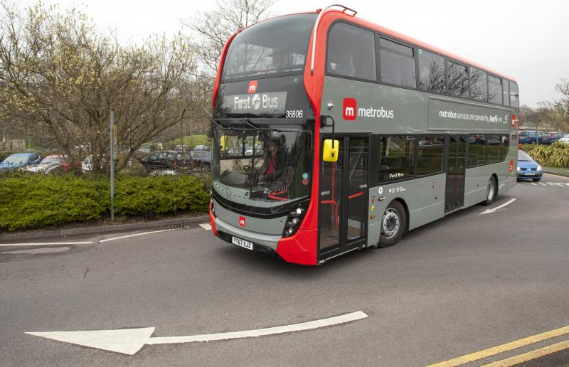 Největší dopravce v anglickém Bristolu koupí autobusy Scania na bioplyn