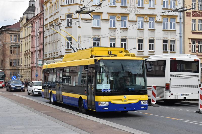 Zkušební jízdy trolejbusů ze Škody Electric
