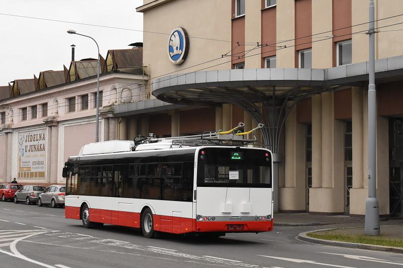 Zkušební jízdy trolejbusů ze Škody Electric