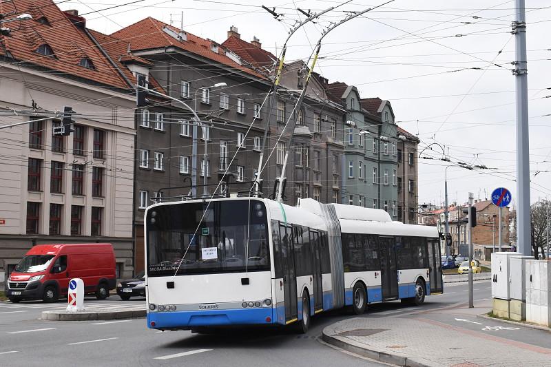 Zkušební jízdy trolejbusů ze Škody Electric